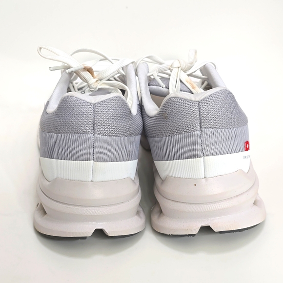 On Cloud Runner, Women's sz. 7, White/Gray - Picture 4 of 12